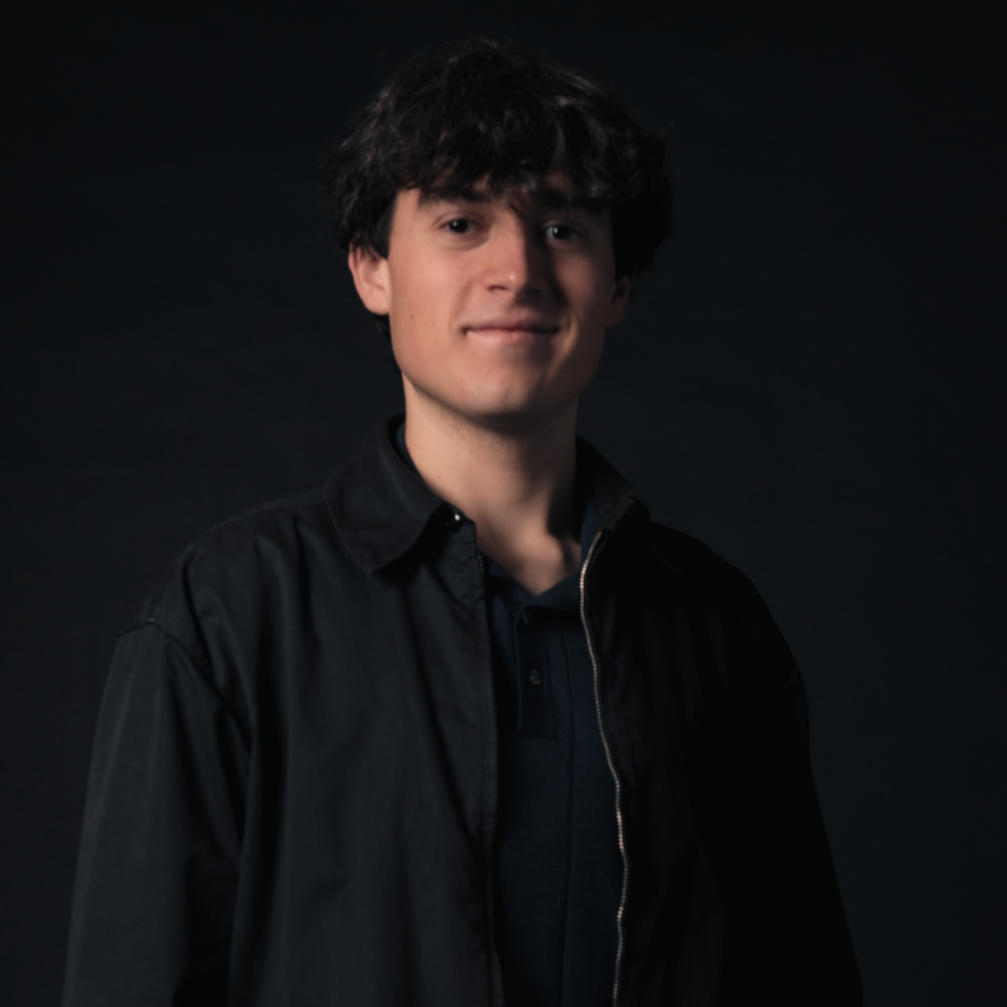 Close 1x1